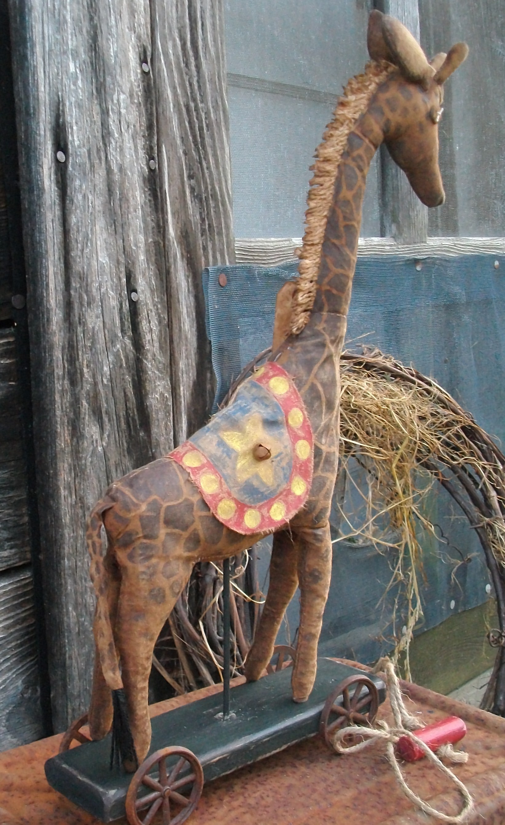 Primitive Vintage Look Pull Toy - Whimsical Circus Giraffe on Luulla