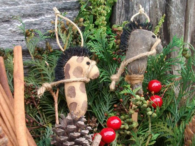 Primitive Grungy Stick Horse Christmas Ornaments on Luulla